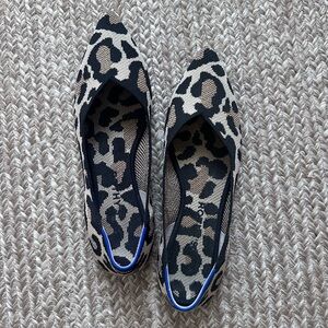 Rothy’s The Point Leopard Flats